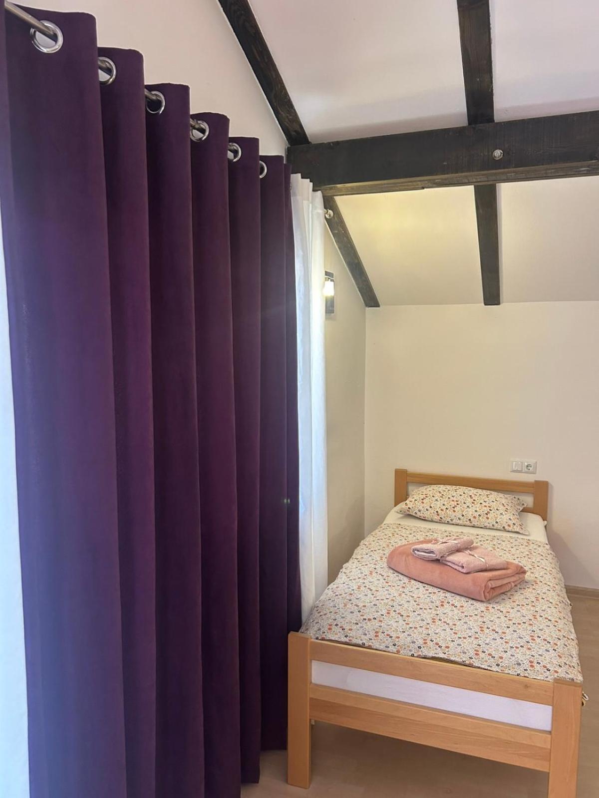 Naid Apartmani Kulen Vakuf Exterior foto